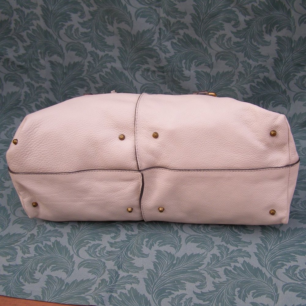 Off-White CHLOE Paddington in Excellent Condition, LIKE NEW w/Dust Bag - Picture 8 of 16